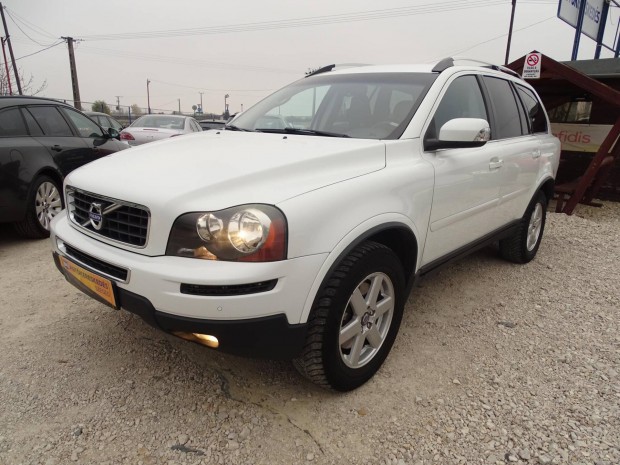 Volvo XC90 2.4 D [D5] Momentum Geartronic (7 sz...